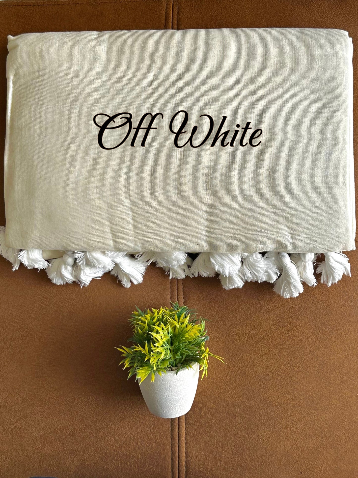 Solid colour Saree - Off White
